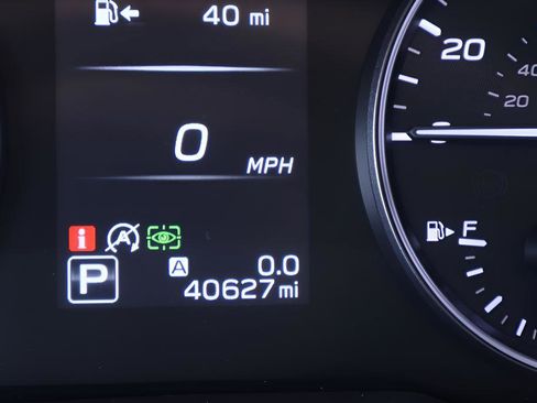 Used 2023 Subaru Outback Limited AWD/4WD image 9