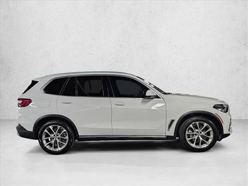 Used 2022 BMW X5 sDrive40i w/ Premium Package RWD image 5
