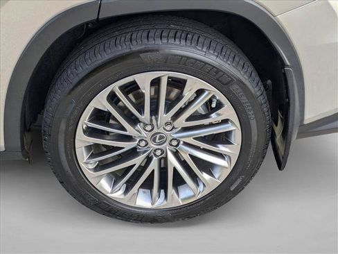 Used 2022 Lexus RX 450h AWD w/ Luxury Package image 25