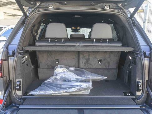 New 2026 BMW X7 M60i image 23