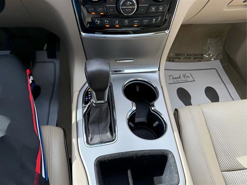 Used 2019 Jeep Grand Cherokee Overland image 19