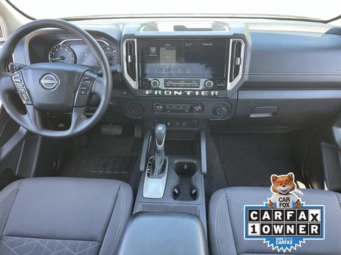 Used 2025 Nissan Frontier SV RWD image 16