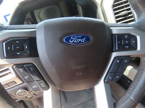Used 2019 Ford F150 King Ranch w/ Equipment Group 601A Luxury AWD/4WD image 25
