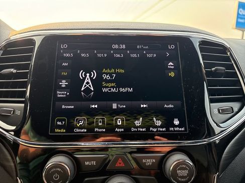 Used 2020 Jeep Grand Cherokee Altitude AWD/4WD image 14