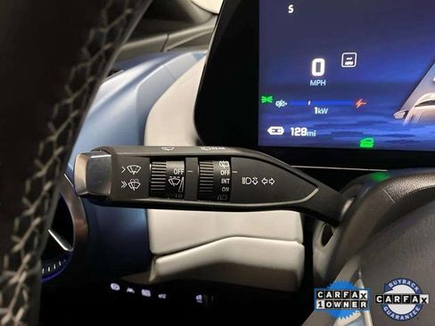 Used 2025 Chevrolet Equinox EV LT w/ Convenience Package image 37