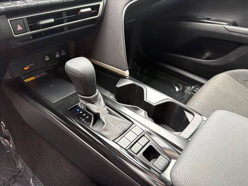 Used 2025 Toyota Camry LE w/ Convenience Package FWD image 21