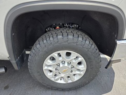 Certified 2021 Chevrolet Silverado 2500 LT AWD/4WD image 8