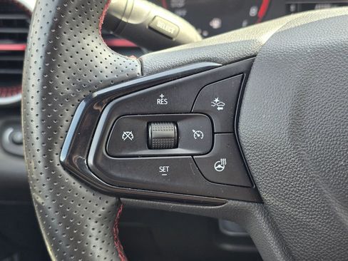 Used 2025 Chevrolet Trax RS w/ Driver Confidence Package image 31