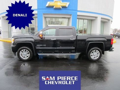 Used 2018 GMC Sierra 2500 Denali image 1