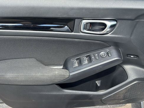 Used 2023 Honda Civic EX image 16