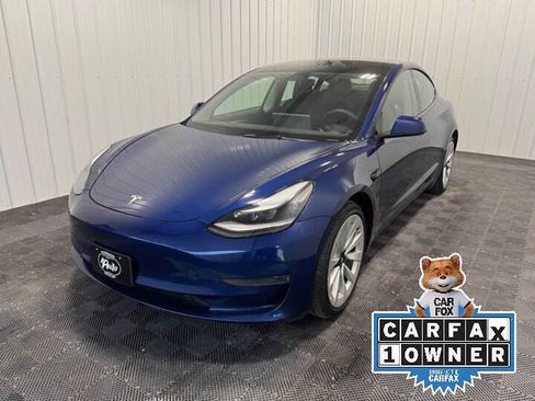 Used 2022 Tesla Model 3 image 1