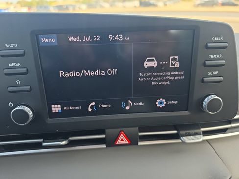 Certified 2024 Hyundai Elantra SE FWD image 20