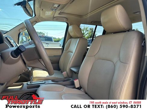 Used 2011 Nissan Frontier SL w/ Moonroof Pkg image 20