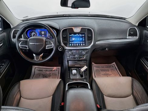Used 2019 Chrysler 300 Touring w/ Sport Appearance Package RWD image 11