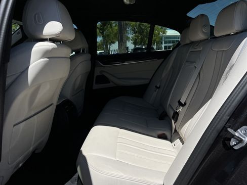 Used 2023 BMW 530i w/ Premium Package RWD image 31