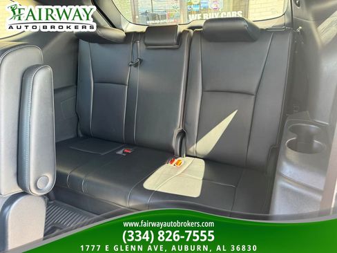 Used 2021 Toyota Highlander XSE FWD image 14