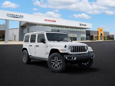 New 2026 Jeep Wrangler Unlimited Sahara AWD/4WD image 5