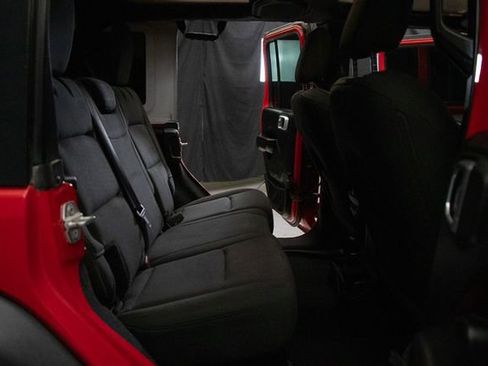 Used 2019 Jeep Wrangler Unlimited Sport S AWD/4WD image 19