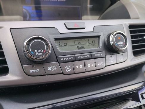 Used 2017 Honda Odyssey SE image 25