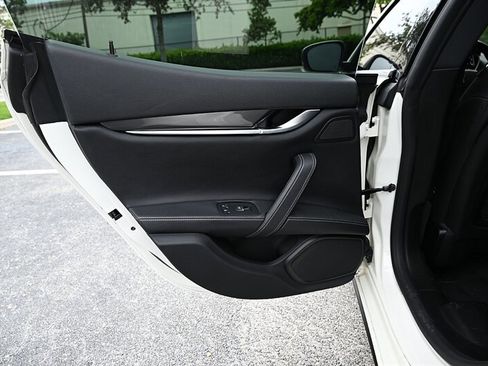 Used 2019 Maserati Ghibli S Q4 image 31