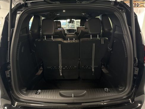New 2026 Chrysler Pacifica Select w/ S Appearance Package image 30