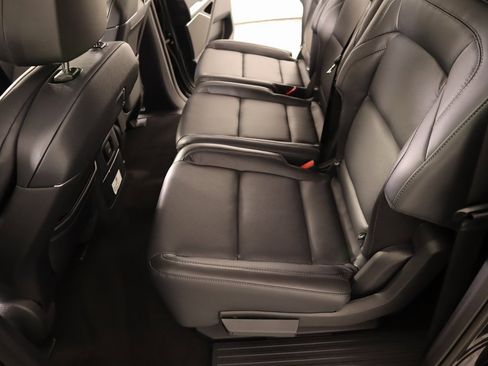 New 2025 Lincoln Navigator L Reserve w/ Jet Appearance Package image 12