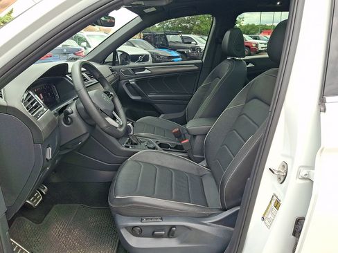 Used 2024 Volkswagen Tiguan SEL R-Line AWD/4WD image 24