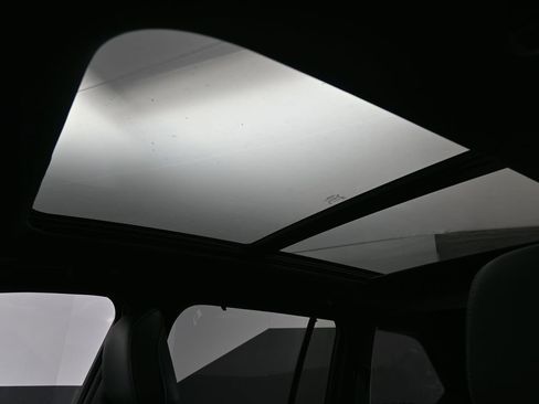 New 2025 Jeep Grand Cherokee Limited w/ Luxury Tech Group II image 21