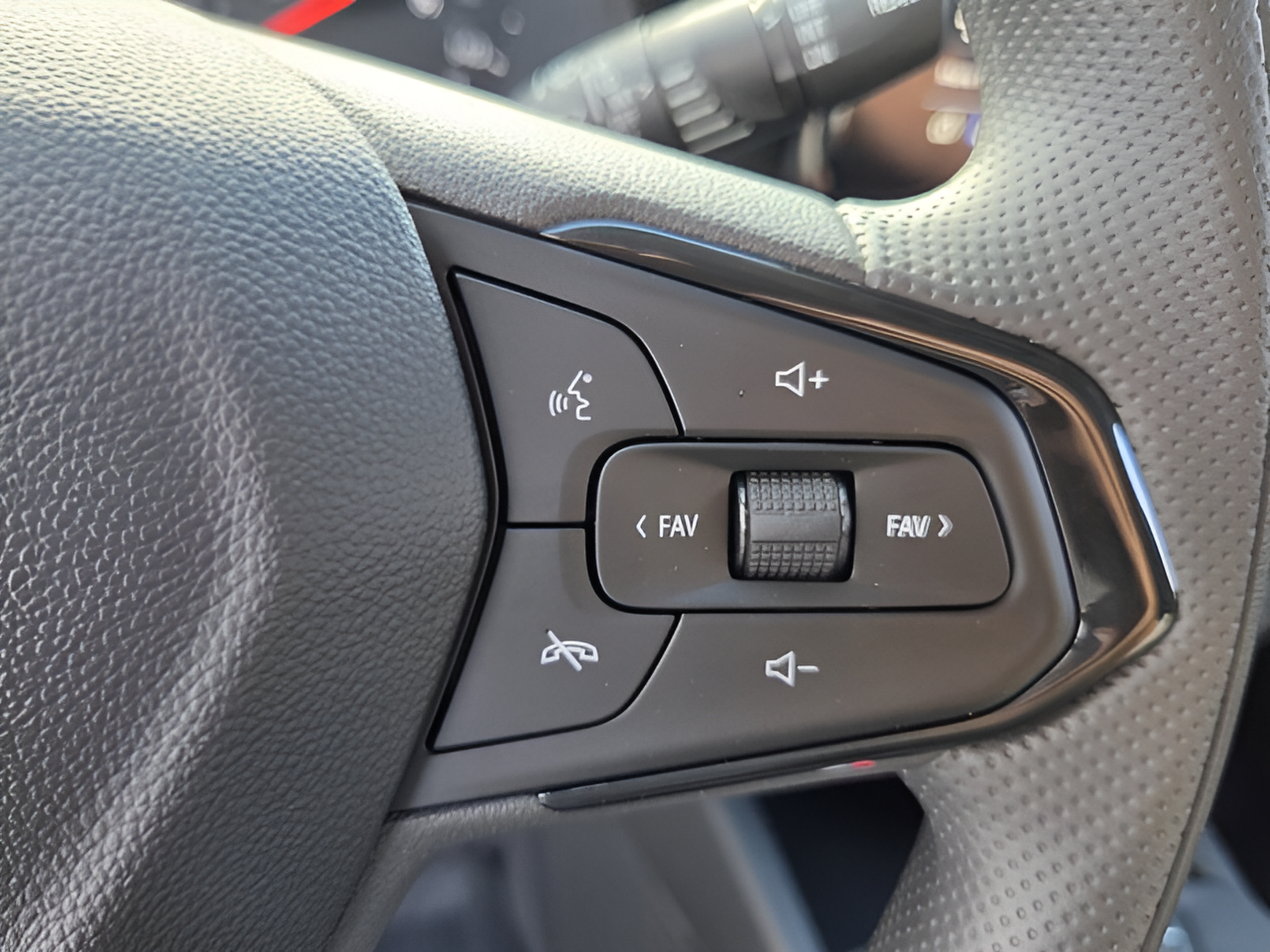 New 2026 Chevrolet Trax LS FWD image 24