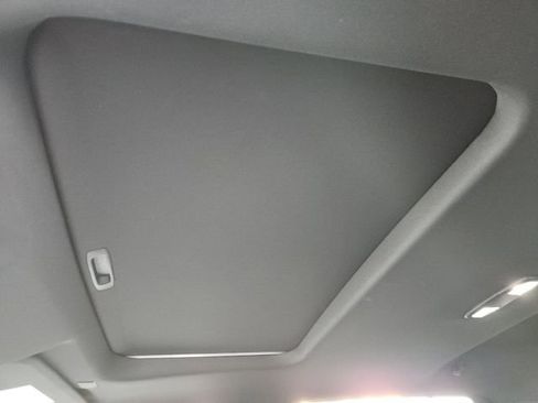 Used 2023 Chevrolet Silverado 1500 High Country image 21