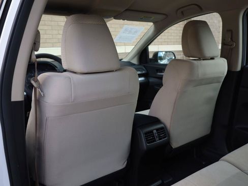 Used 2015 Honda CR-V LX image 17