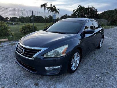 Used 2013 Nissan Altima 2.5 SV