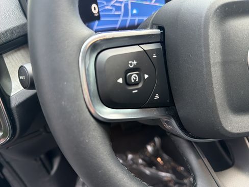 Certified 2024 Volvo XC40 B5 Core w/ Protection Package Premier AWD/4WD image 19