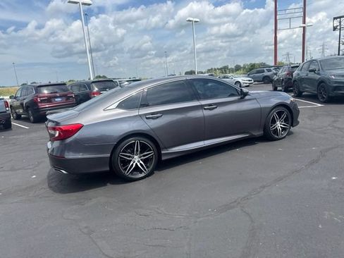 Used 2021 Honda Accord Touring image 11