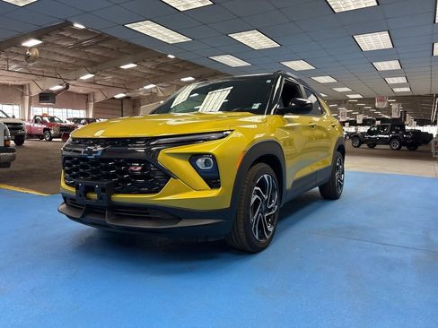 Certified 2025 Chevrolet TrailBlazer RS w/ Driver Confidence Package image 10