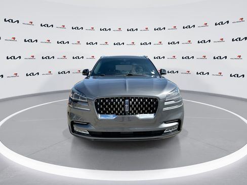 Used 2022 Lincoln Aviator Grand Touring w/ Elements Package Plus AWD/4WD image 3