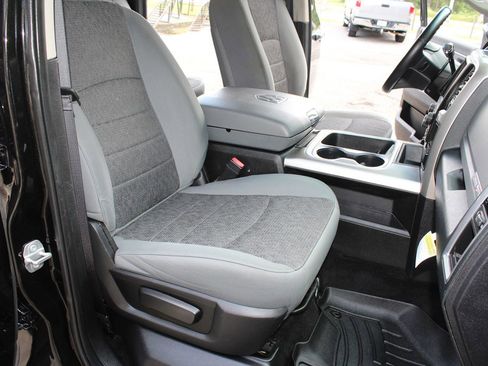 Used 2017 RAM 2500 Lone Star image 23