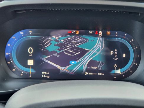 Used 2025 Volvo XC40 B5 Core image 16