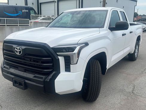 Used 2025 Toyota Tundra SR AWD/4WD image 3