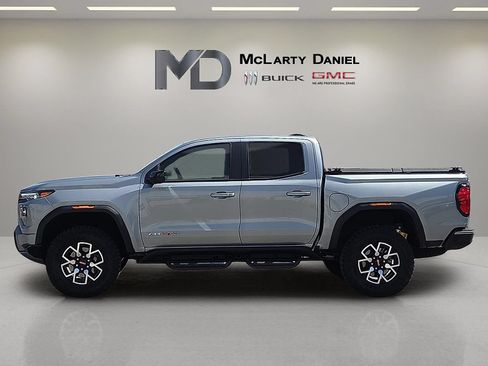 Used 2024 GMC Canyon AT4X AWD/4WD image 2