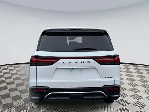 Used 2026 Lexus LX 700h F Sport image 3