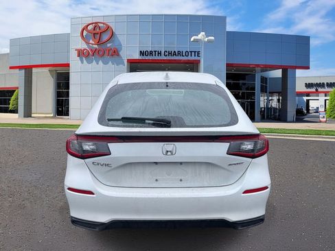 Used 2025 Honda Civic Sport image 9