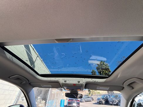 Used 2025 Volkswagen Jetta SE image 29