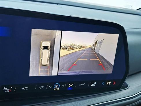 New 2026 Chevrolet Suburban Z71 w/ Comfort Package image 25