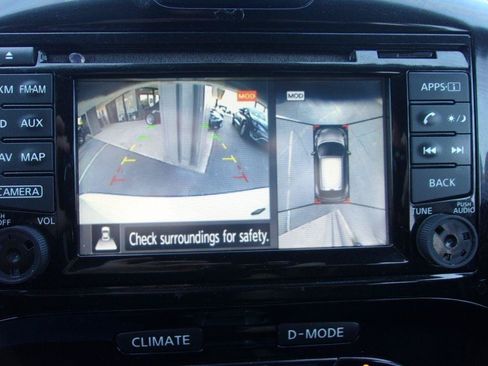 Used 2015 Nissan Juke SV w/ Technology Package FWD image 11