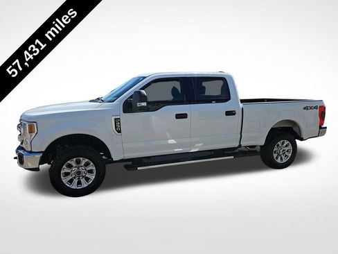 Used 2022 Ford F250 XLT w/ XLT Value Package AWD/4WD image 2