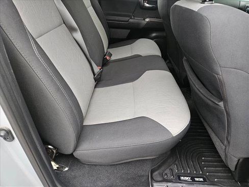 Used 2021 Toyota Tacoma TRD Off-Road image 19