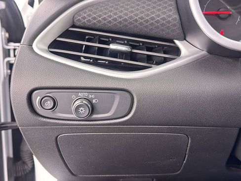 Used 2024 Chevrolet Malibu LT image 29