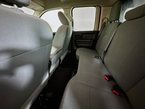 Used 2019 RAM 1500 Express AWD/4WD image 23