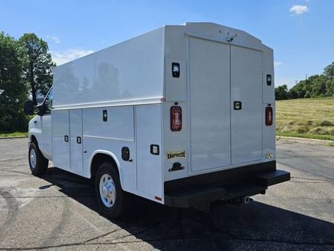 New 2026 Ford E-350 and Econoline 350 Super Duty w/ Power Equipment Group RWD image 5